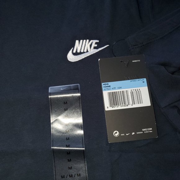 Nike Embroidered Shirt navy  Medium - Picture 5 of 7